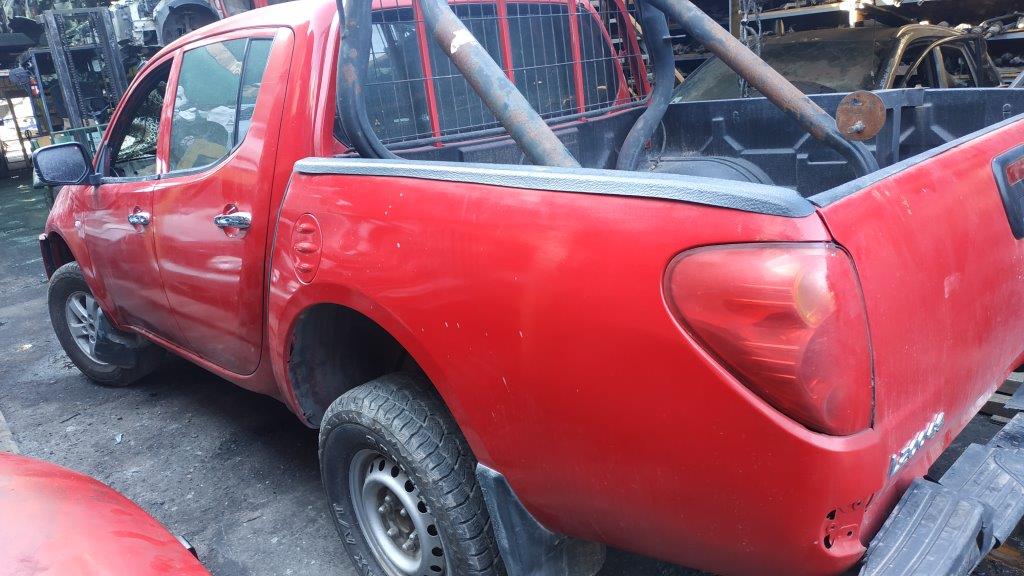  Mitsubishi L200 2013    EN DESARME